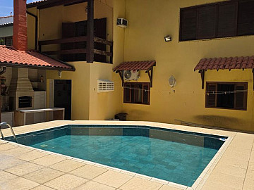 Casa Duplex Alto Padr�o com 5 Quartos (4 Su�tes)